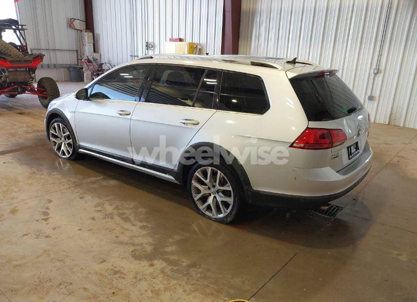 Photo 3 of 2017 Volkswagen Golf ALLTRACK TSI S/TSI SE/TSI SEL (VIN 3VWH17AU9HM532332)