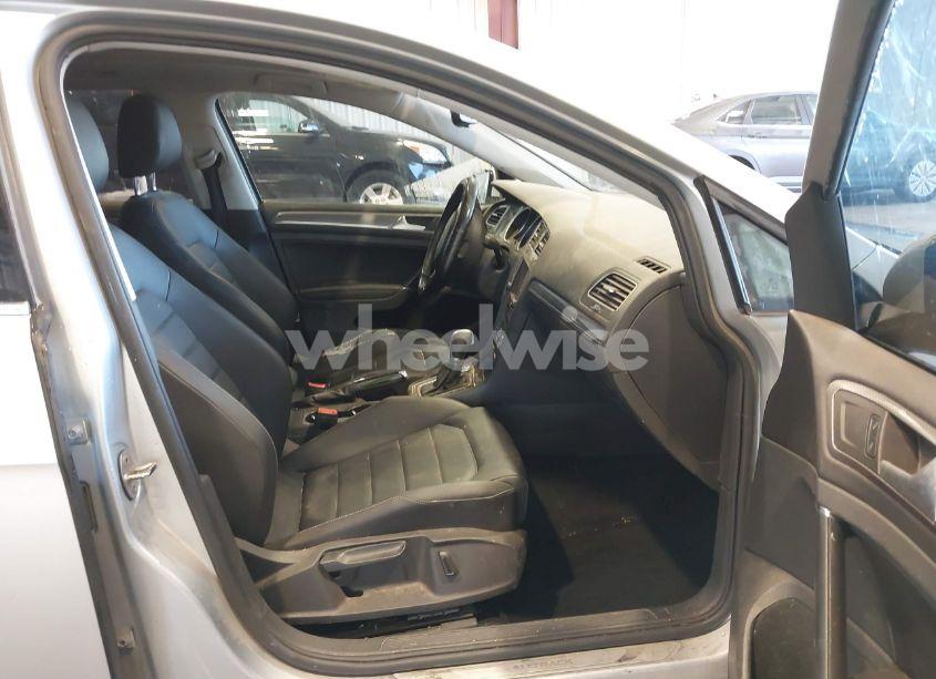 Photo 5 of 2017 Volkswagen Golf ALLTRACK TSI S/TSI SE/TSI SEL (VIN 3VWH17AU9HM532332)