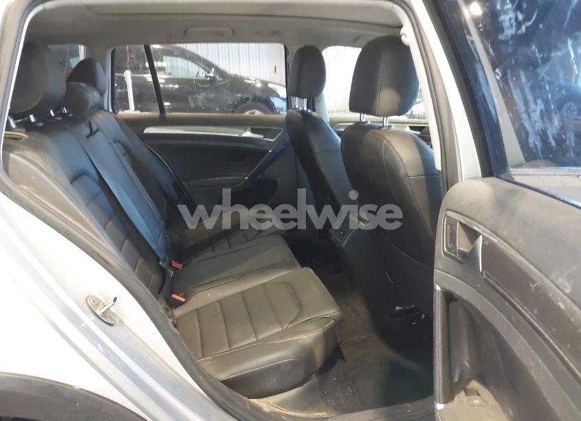 Photo 8 of 2017 Volkswagen Golf ALLTRACK TSI S/TSI SE/TSI SEL (VIN 3VWH17AU9HM532332)