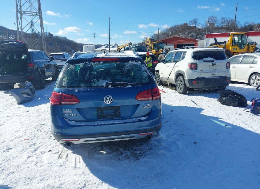 Photo 15 of 2017 Volkswagen Golf ALLTRACK TSI S/TSI SE/TSI SEL (VIN 3VWH17AUXHM512042)