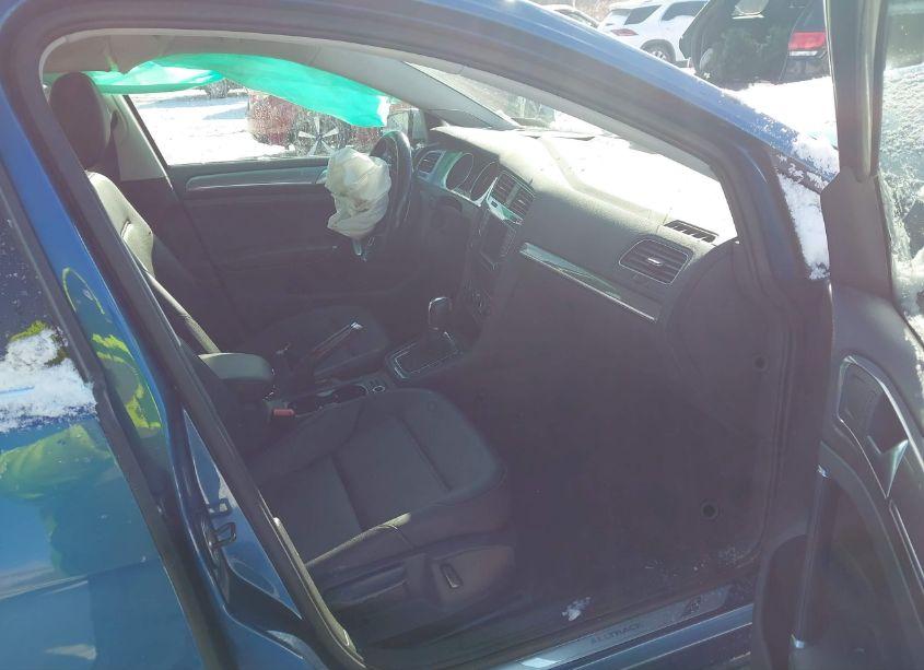 Photo 5 of 2017 Volkswagen Golf ALLTRACK TSI S/TSI SE/TSI SEL (VIN 3VWH17AUXHM512042)