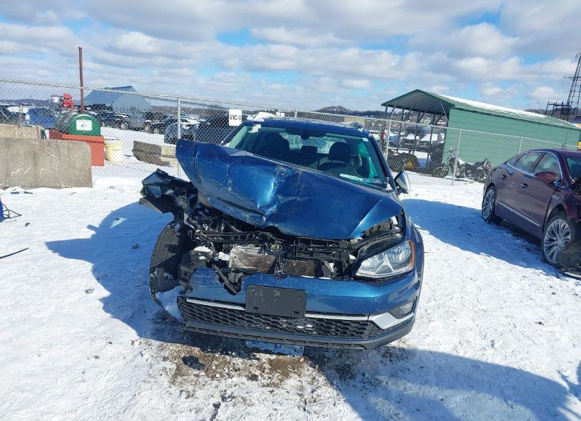 Photo 6 of 2017 Volkswagen Golf ALLTRACK TSI S/TSI SE/TSI SEL (VIN 3VWH17AUXHM512042)