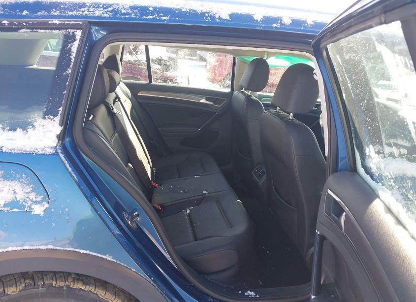 Photo 8 of 2017 Volkswagen Golf ALLTRACK TSI S/TSI SE/TSI SEL (VIN 3VWH17AUXHM512042)