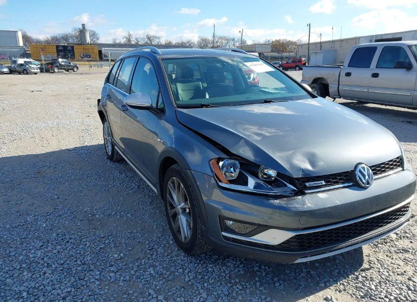 2017 Volkswagen Golf ALLTRACK TSI S/TSI SE/TSI SEL (VIN 3VWH17AUXHM525289) main photo