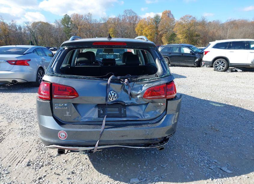 Photo 16 of 2017 Volkswagen Golf ALLTRACK TSI S/TSI SE/TSI SEL (VIN 3VWH17AUXHM525289)