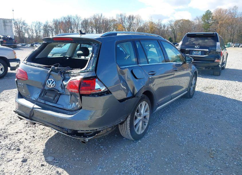 Photo 4 of 2017 Volkswagen Golf ALLTRACK TSI S/TSI SE/TSI SEL (VIN 3VWH17AUXHM525289)
