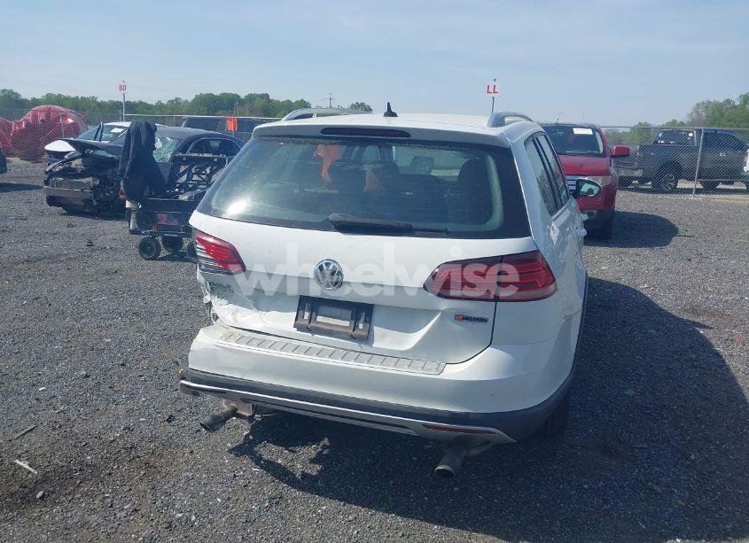 Photo 16 of 2019 Volkswagen Golf ALLTRACK TSI S/TSI SE/TSI SEL (VIN 3VWH17AUXKM501078)