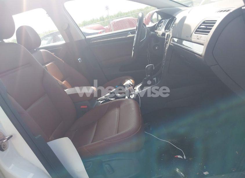 Photo 5 of 2019 Volkswagen Golf ALLTRACK TSI S/TSI SE/TSI SEL (VIN 3VWH17AUXKM501078)