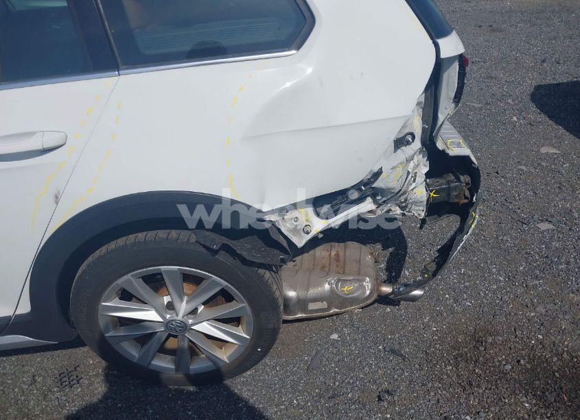 Photo 6 of 2019 Volkswagen Golf ALLTRACK TSI S/TSI SE/TSI SEL (VIN 3VWH17AUXKM501078)