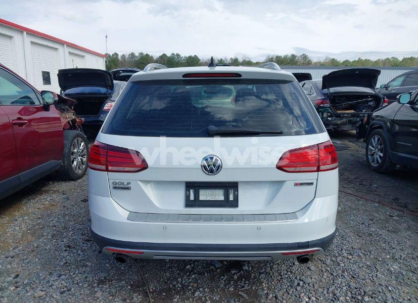 Photo 16 of 2019 Volkswagen Golf ALLTRACK TSI S/TSI SE/TSI SEL (VIN 3VWH17AUXKM505664)