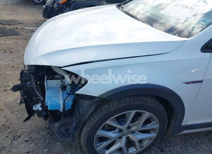 Photo 21 of 2019 Volkswagen Golf ALLTRACK TSI S/TSI SE/TSI SEL (VIN 3VWH17AUXKM505664)