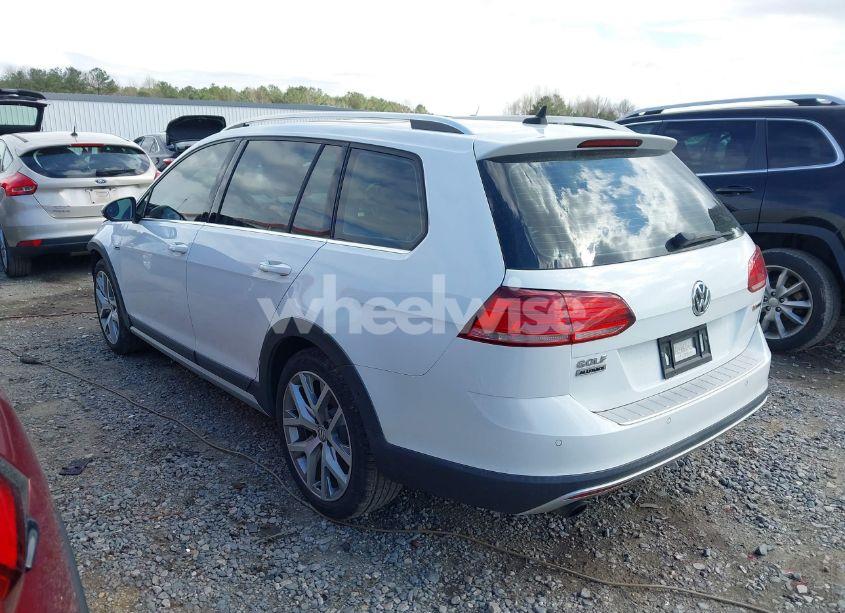 Photo 3 of 2019 Volkswagen Golf ALLTRACK TSI S/TSI SE/TSI SEL (VIN 3VWH17AUXKM505664)