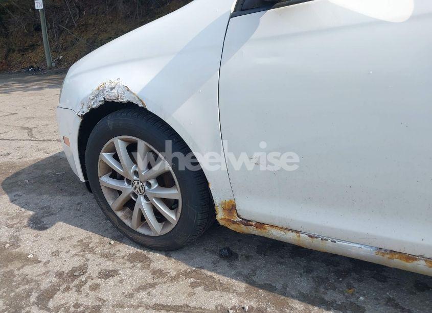 Photo 6 of 2009 Volkswagen Jetta S (VIN 3VWHM71KX9M134604)