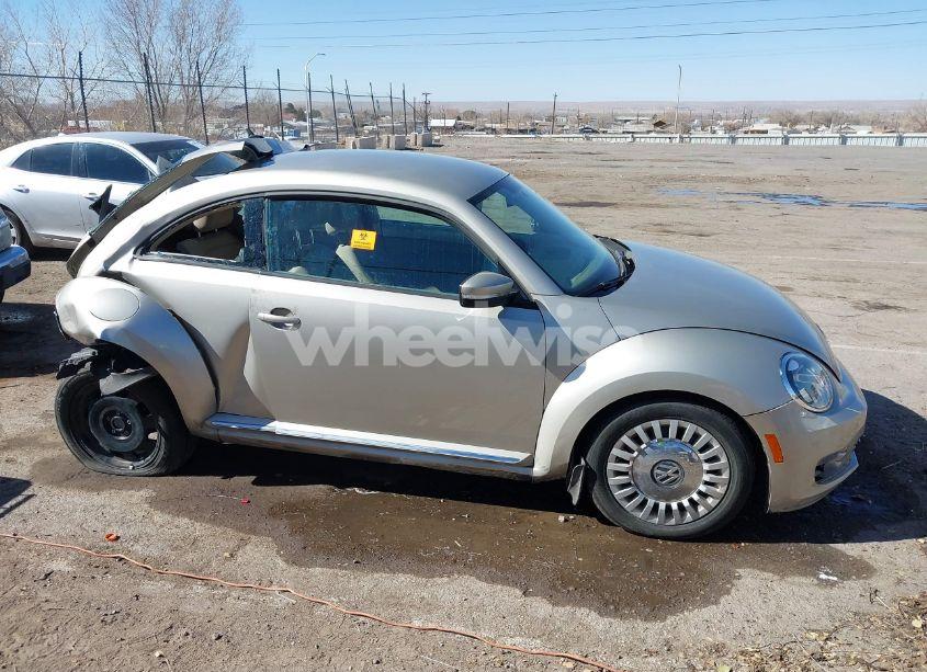 Photo 13 of 2013 Volkswagen Beetle 2.5L (VIN 3VWHX7AT0DM663696)