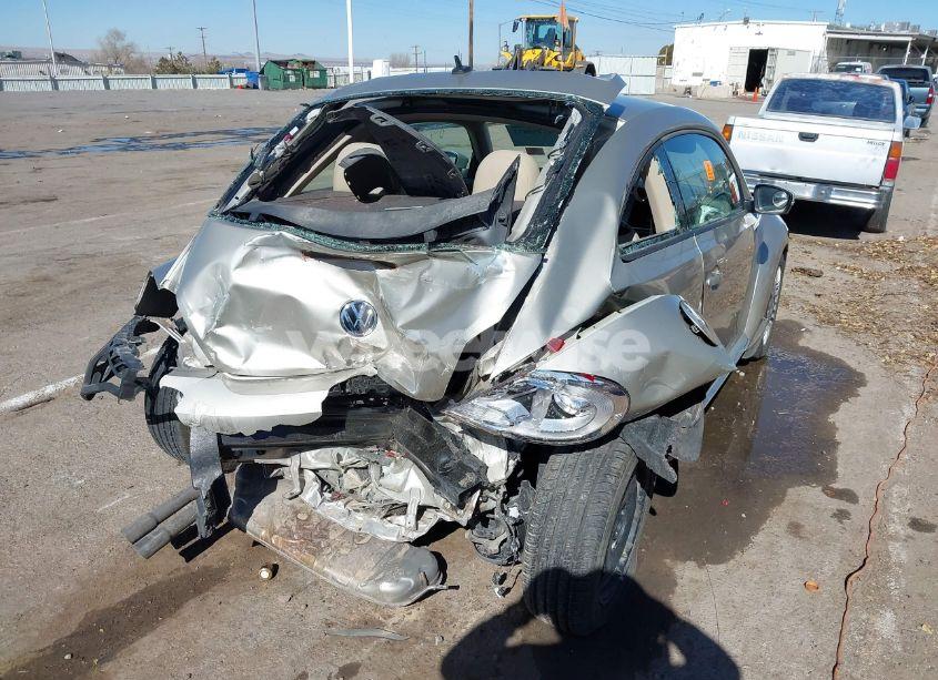 Photo 6 of 2013 Volkswagen Beetle 2.5L (VIN 3VWHX7AT0DM663696)