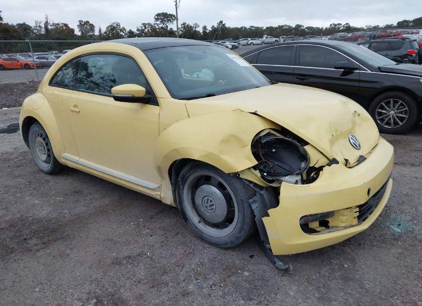 2014 Volkswagen Beetle 2.5L (VIN 3VWHX7AT0EM606321) main photo