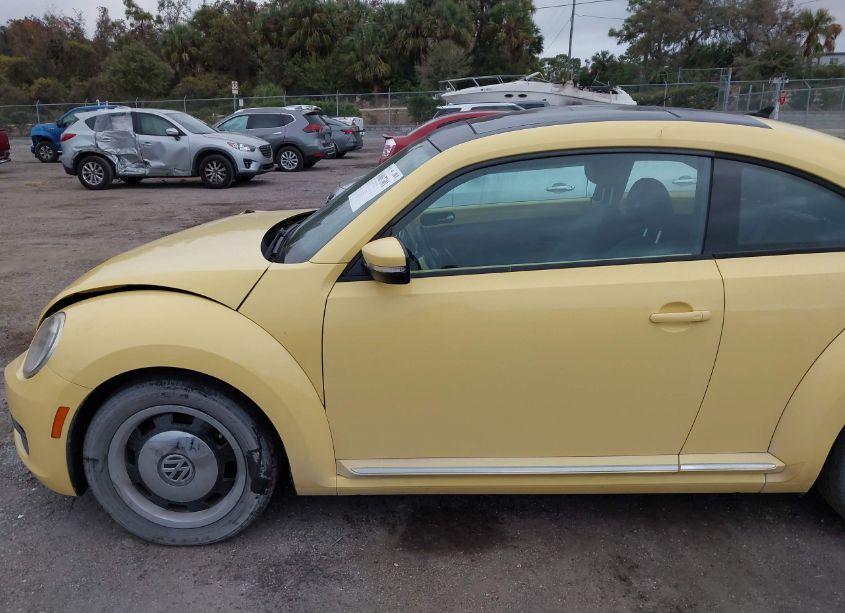 Photo 13 of 2014 Volkswagen Beetle 2.5L (VIN 3VWHX7AT0EM606321)