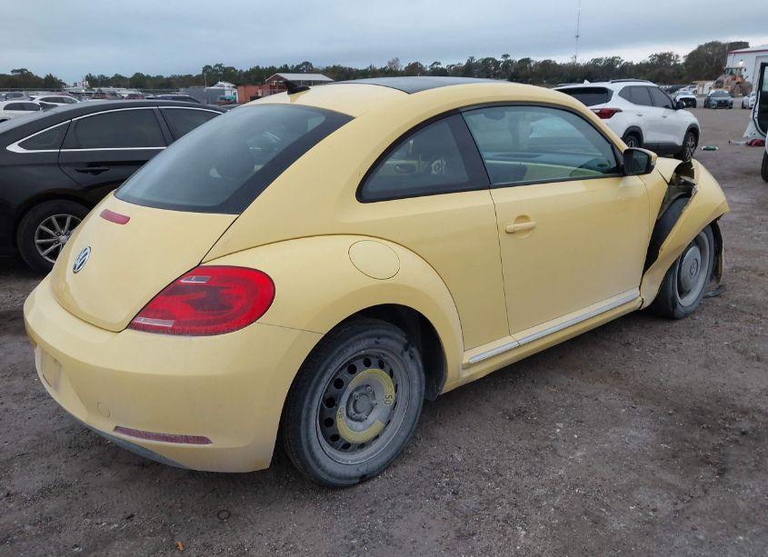 Photo 4 of 2014 Volkswagen Beetle 2.5L (VIN 3VWHX7AT0EM606321)