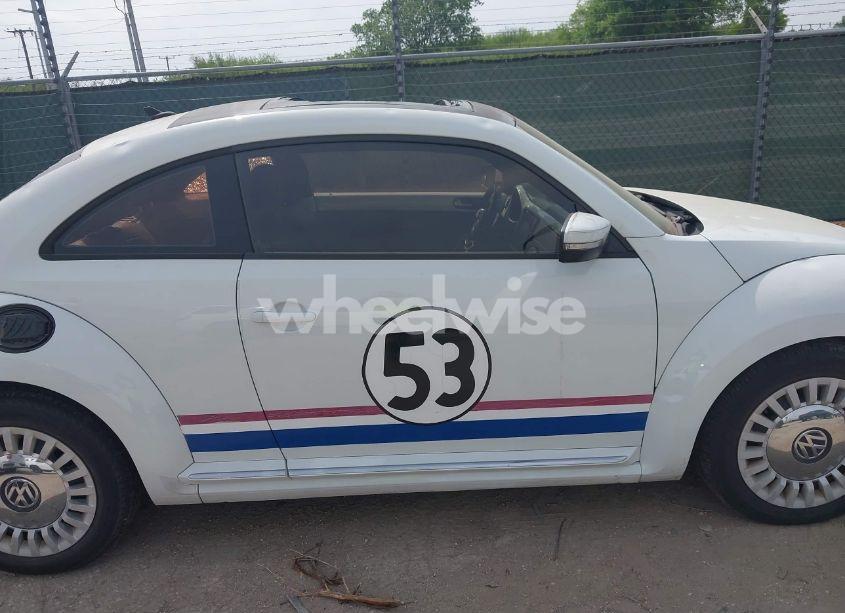 Photo 13 of 2015 Volkswagen Beetle 1.8T (VIN 3VWJ07AT9FM636098)