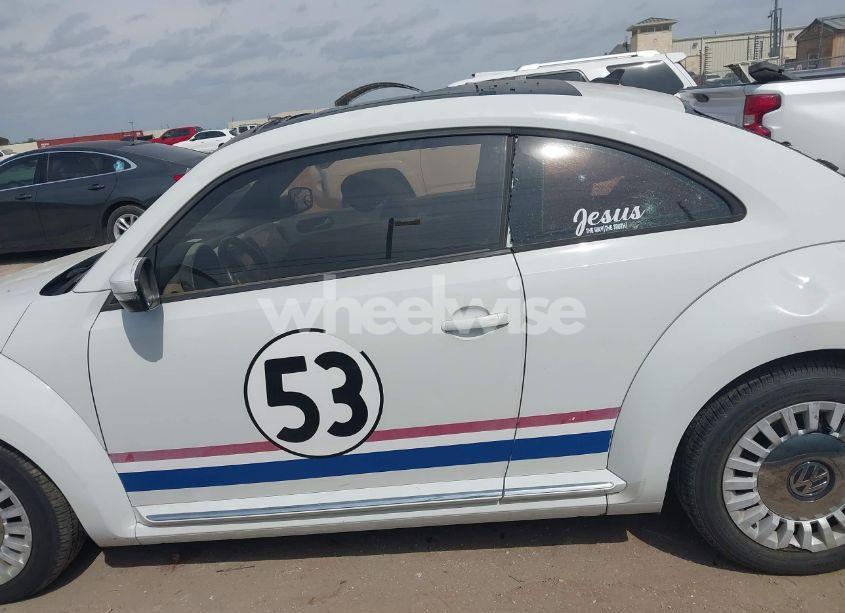 Photo 14 of 2015 Volkswagen Beetle 1.8T (VIN 3VWJ07AT9FM636098)