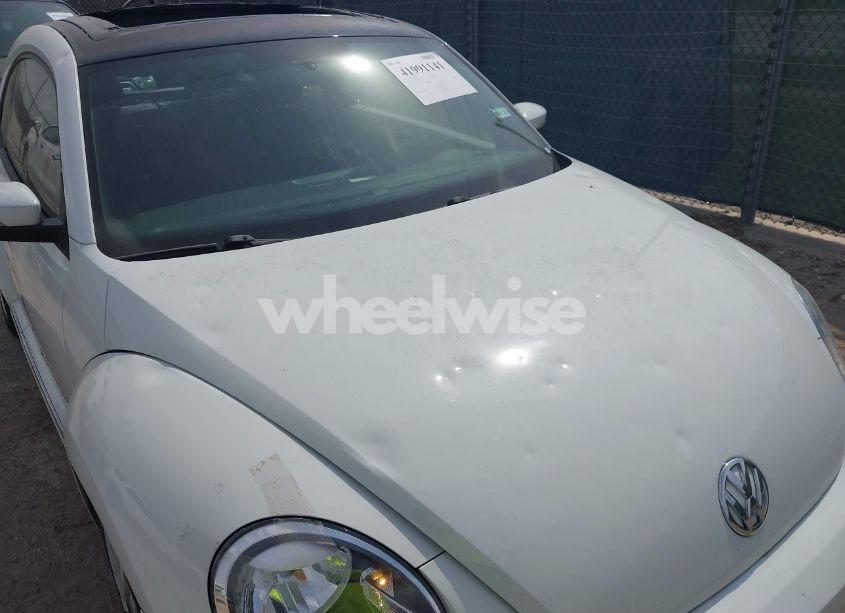 Photo 6 of 2015 Volkswagen Beetle 1.8T (VIN 3VWJ07AT9FM636098)