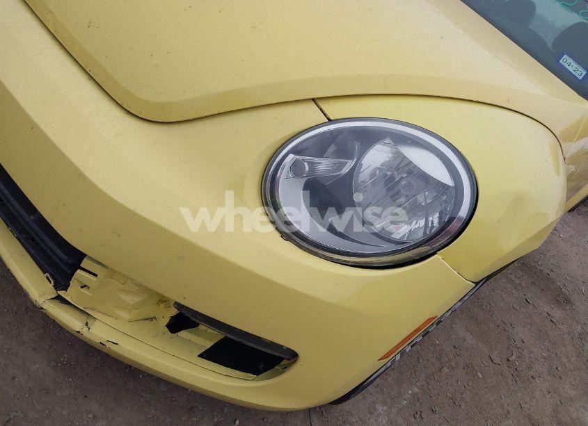 Photo 17 of 2014 Volkswagen Beetle 1.8T (VIN 3VWJ17AT2EM639159)