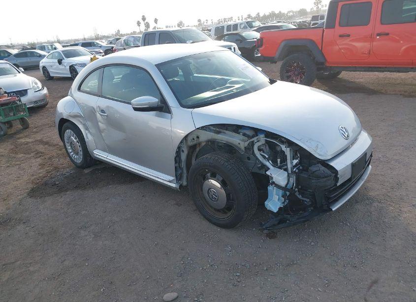 2014 Volkswagen Beetle 1.8T (VIN 3VWJ17AT3EM661476) main photo