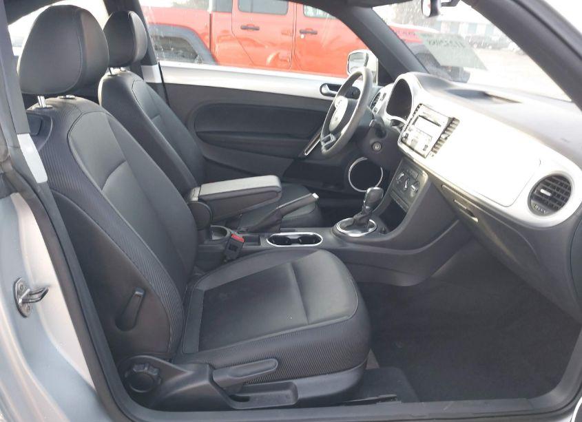 Photo 5 of 2014 Volkswagen Beetle 1.8T (VIN 3VWJ17AT3EM661476)