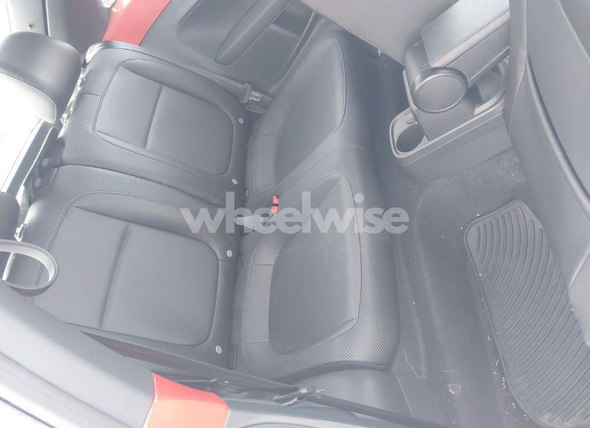 Photo 8 of 2017 Volkswagen Beetle 1.8T SE/1.8T SEL (VIN 3VWJ17AT3HM624934)