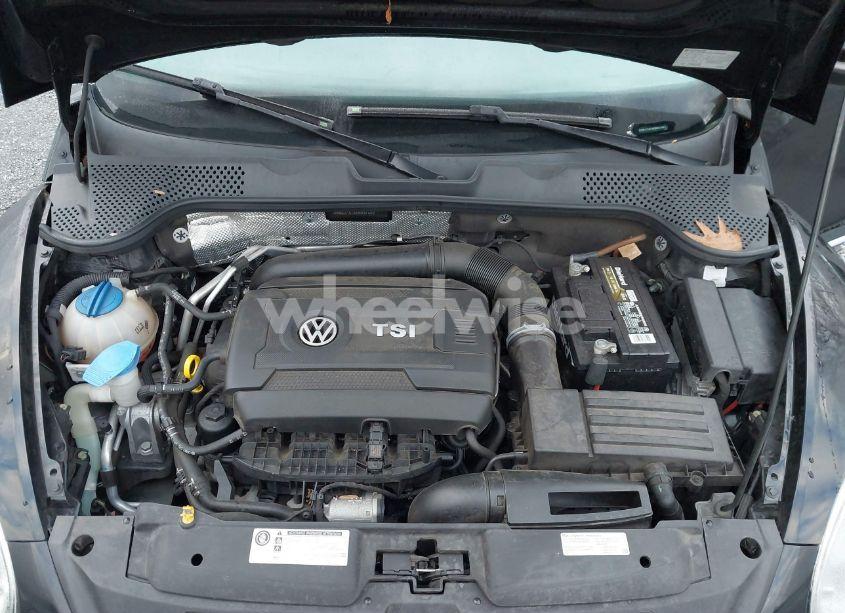 Photo 10 of 2014 Volkswagen Beetle 1.8T (VIN 3VWJ17AT4EM637462)