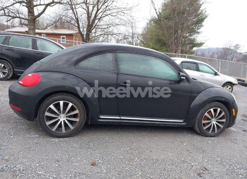 Photo 13 of 2014 Volkswagen Beetle 1.8T (VIN 3VWJ17AT4EM637462)