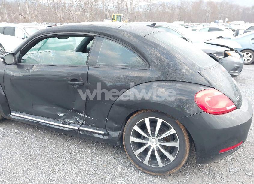 Photo 17 of 2014 Volkswagen Beetle 1.8T (VIN 3VWJ17AT4EM637462)