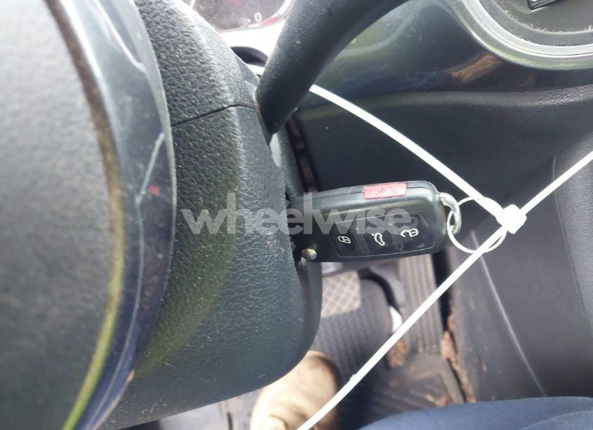 Photo 11 of 2014 Volkswagen Beetle 1.8T (VIN 3VWJ17AT4EM640278)