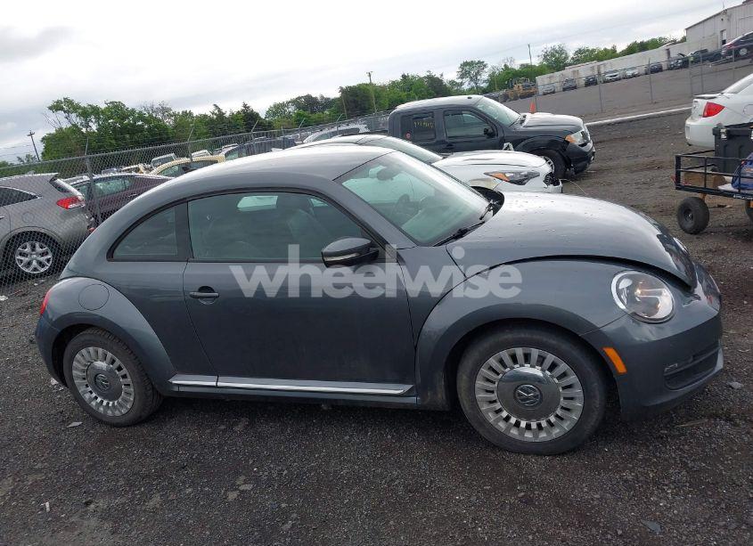 Photo 13 of 2014 Volkswagen Beetle 1.8T (VIN 3VWJ17AT4EM640278)