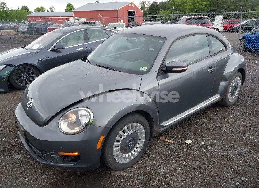 Photo 2 of 2014 Volkswagen Beetle 1.8T (VIN 3VWJ17AT4EM640278)