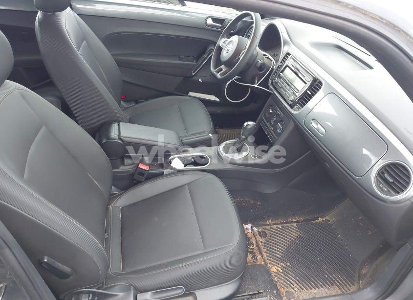 Photo 5 of 2014 Volkswagen Beetle 1.8T (VIN 3VWJ17AT4EM640278)