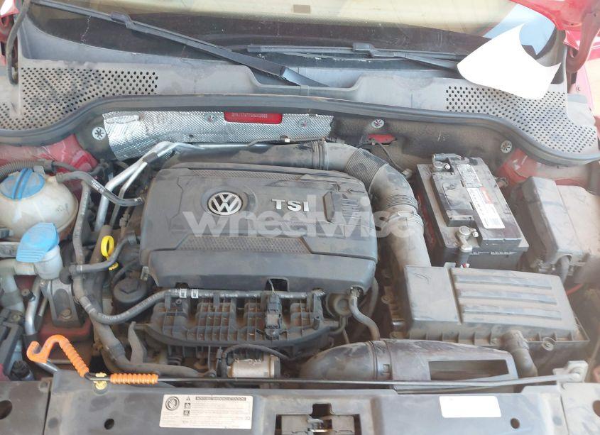 Photo 10 of 2014 Volkswagen Beetle 1.8T (VIN 3VWJ17AT7EM662999)