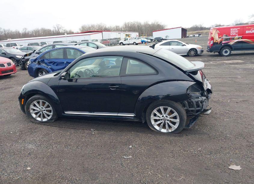 Photo 14 of 2017 Volkswagen Beetle 1.8T SE/1.8T SEL (VIN 3VWJ17AT7HM628906)