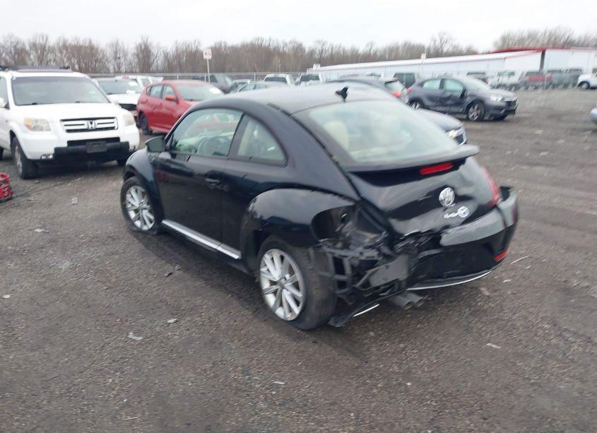 Photo 3 of 2017 Volkswagen Beetle 1.8T SE/1.8T SEL (VIN 3VWJ17AT7HM628906)