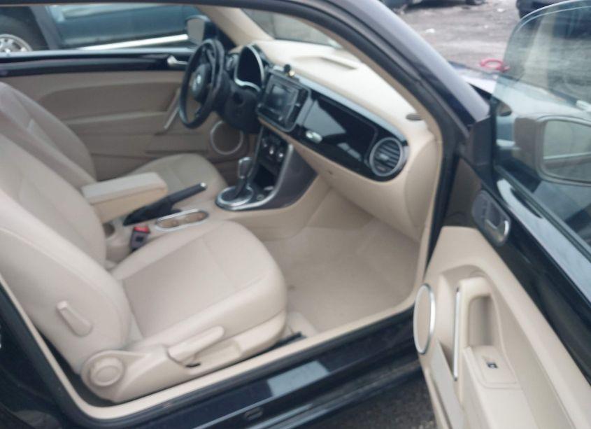 Photo 5 of 2017 Volkswagen Beetle 1.8T SE/1.8T SEL (VIN 3VWJ17AT7HM628906)