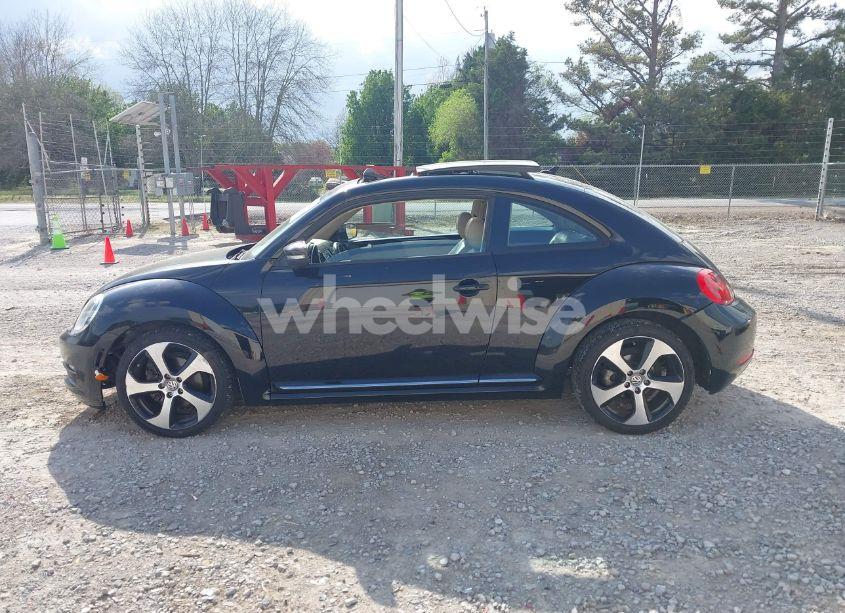 Photo 14 of 2014 Volkswagen Beetle 1.8T (VIN 3VWJ17ATXEM665198)