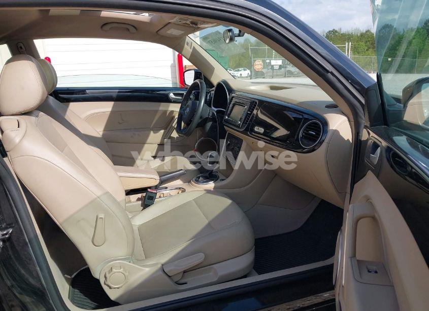 Photo 5 of 2014 Volkswagen Beetle 1.8T (VIN 3VWJ17ATXEM665198)