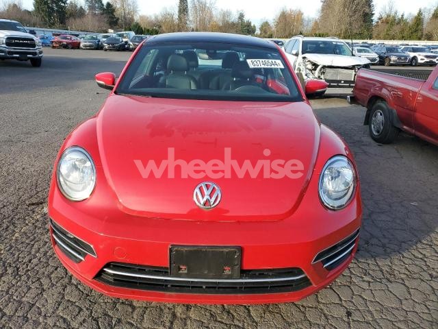 2018 VOLKSWAGEN BEETLE SE (VIN 3VWJD7AT4JM703168) main photo