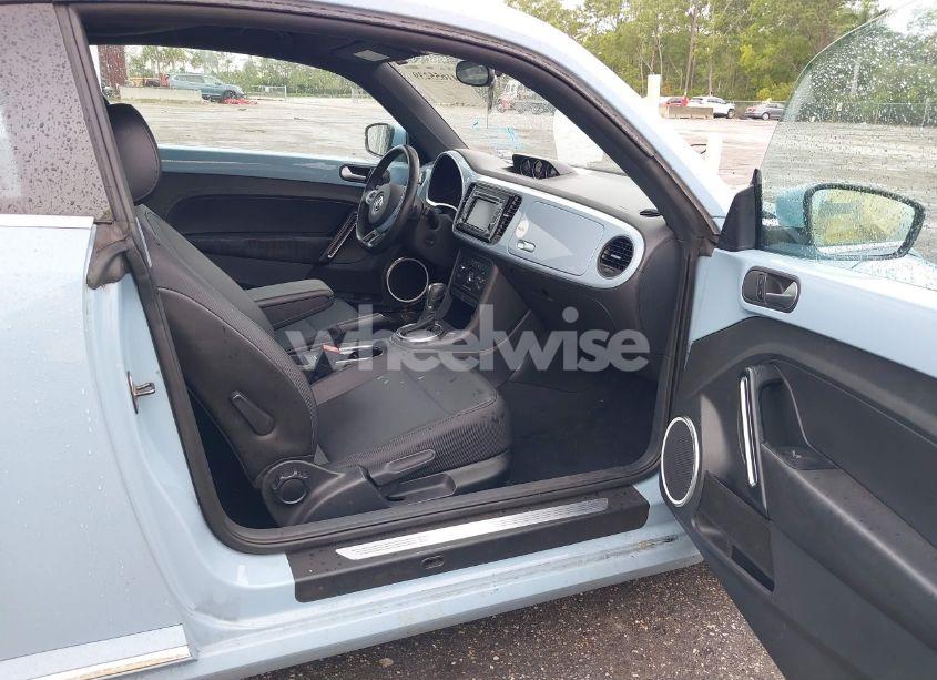 Photo 5 of 2014 Volkswagen Beetle 2.0L TDI (VIN 3VWJL7AT0EM659291)