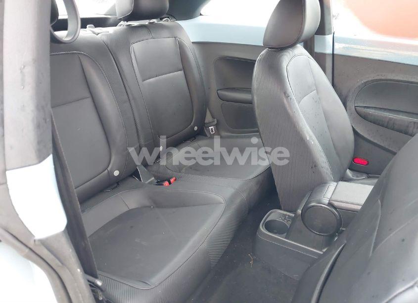 Photo 8 of 2014 Volkswagen Beetle 2.0L TDI (VIN 3VWJL7AT0EM659291)