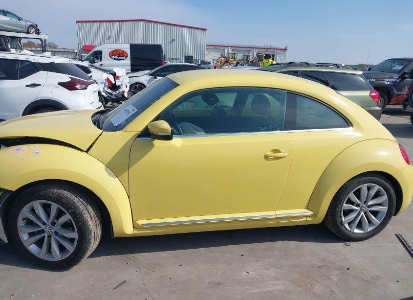 Photo 14 of 2014 Volkswagen Beetle 2.0L TDI (VIN 3VWJL7AT2EM647952)