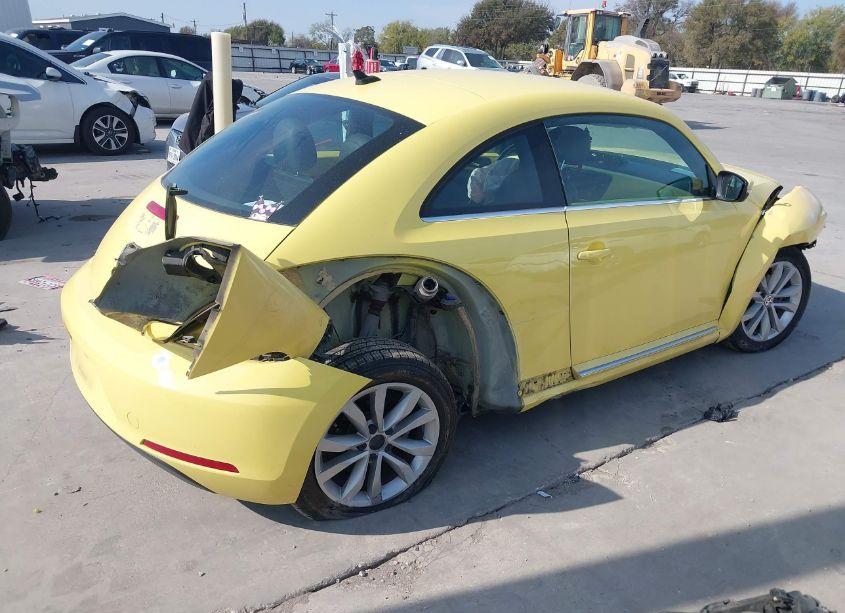 Photo 4 of 2014 Volkswagen Beetle 2.0L TDI (VIN 3VWJL7AT2EM647952)