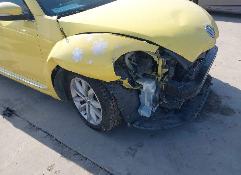 Photo 6 of 2014 Volkswagen Beetle 2.0L TDI (VIN 3VWJL7AT2EM647952)