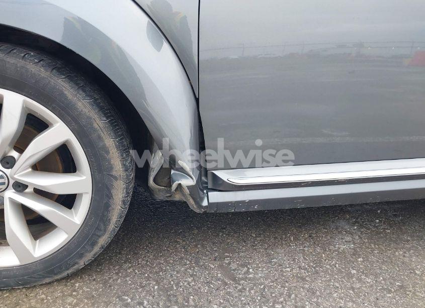 Photo 17 of 2013 Volkswagen Beetle 2.0L TDI (VIN 3VWJL7AT4DM664721)