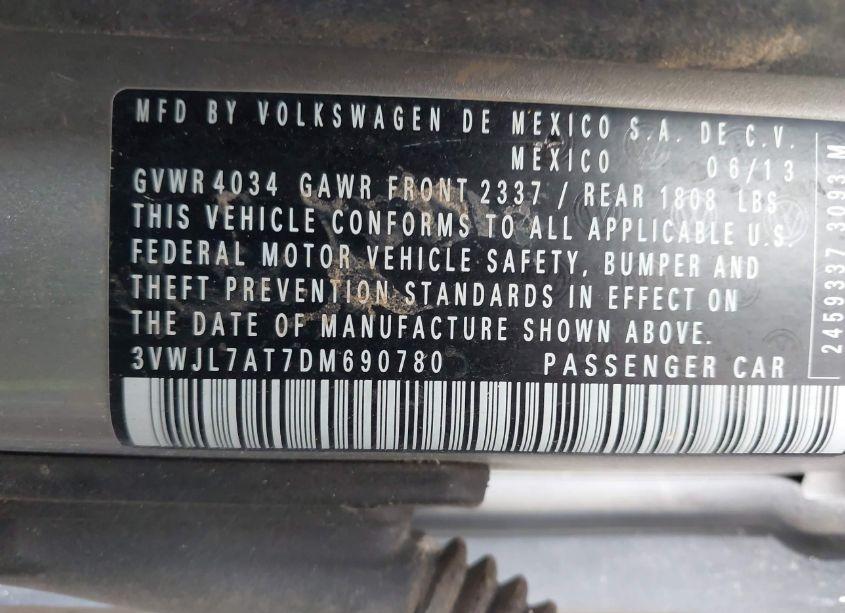 Photo 9 of 2013 Volkswagen Beetle 2.0L TDI (VIN 3VWJL7AT7DM690780)